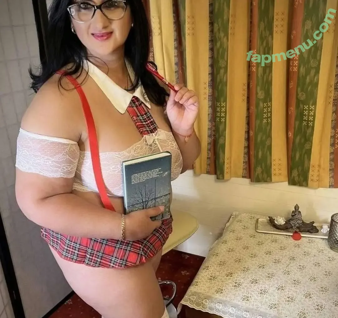 Sissy Peppo nude photo #0009 (Sissymycurvers / sissypeppo)
