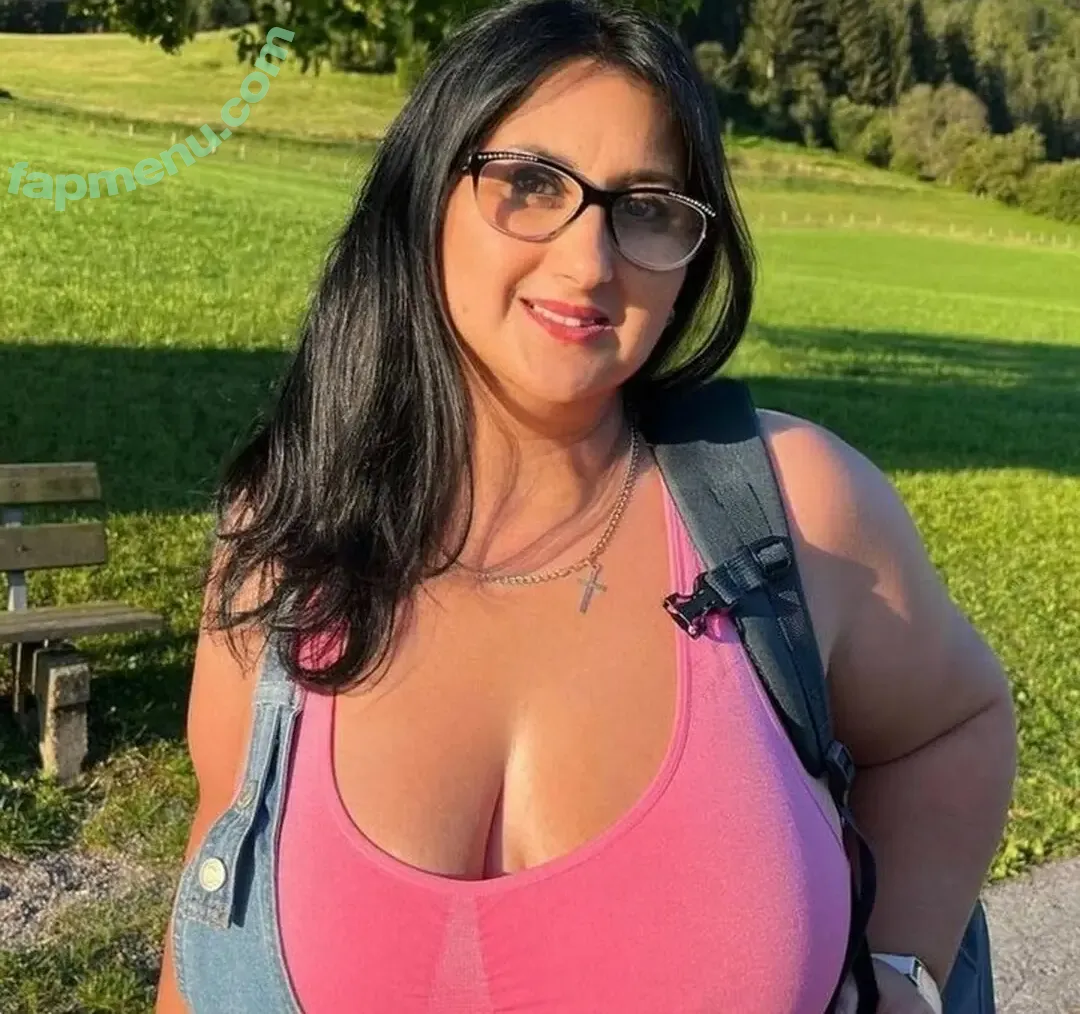 Sissy Peppo nude photo #0013 (Sissymycurvers / sissypeppo)