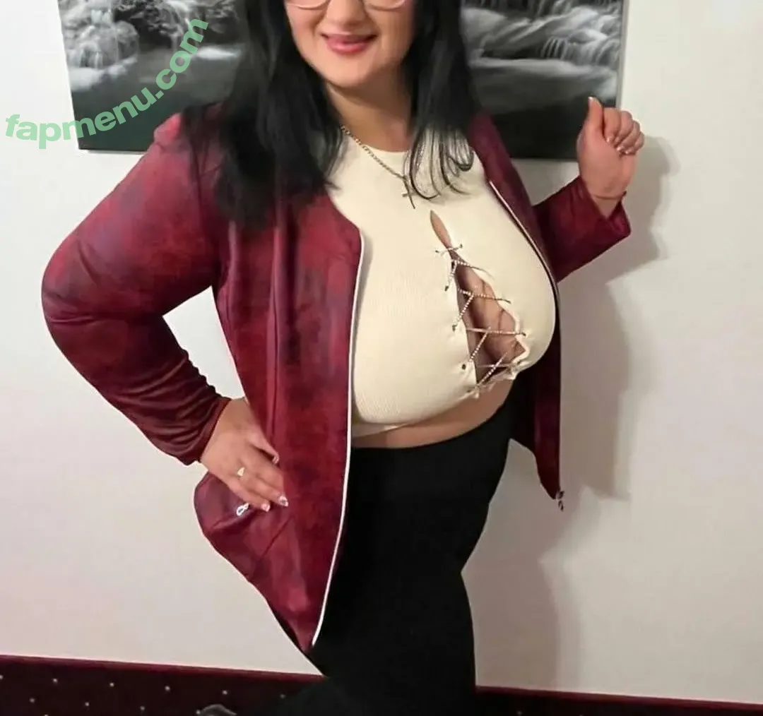 Sissy Peppo nude photo #0041 (Sissymycurvers / sissypeppo)