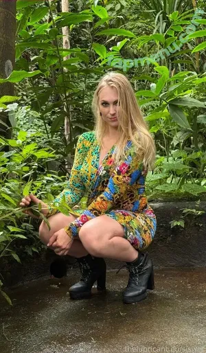 Siswet / Siswet19 / siswetofficial nude photo #0101