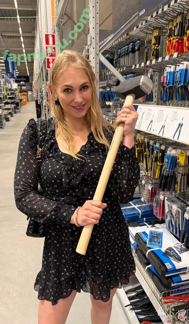 Siswet nude photo #0090 (Siswet19 / siswetofficial)