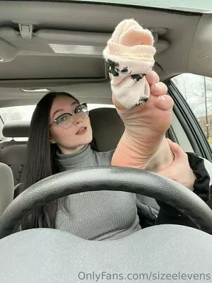 Sizeelevens / robinharrisjr nude photo #0011