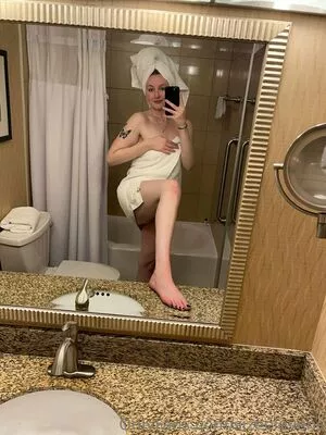 Sizeelevens / robinharrisjr nude photo #0099