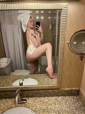 Sizeelevens / robinharrisjr nude photo #0103