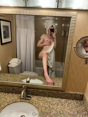 Sizeelevens / robinharrisjr nude photo #0104