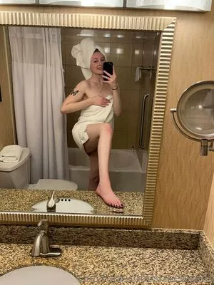 Sizeelevens / robinharrisjr nude photo #0108