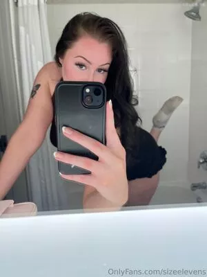 Sizeelevens / robinharrisjr nude photo #0890