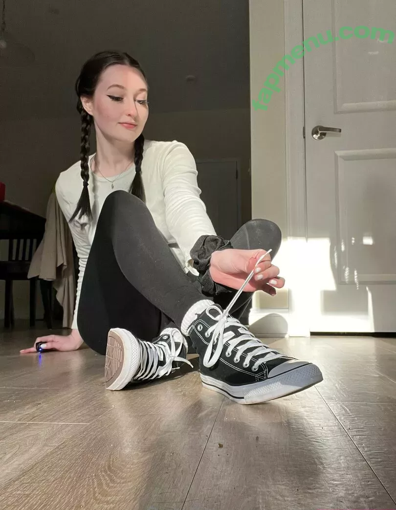 Sizeelevens nude photo #0043 (robinharrisjr)