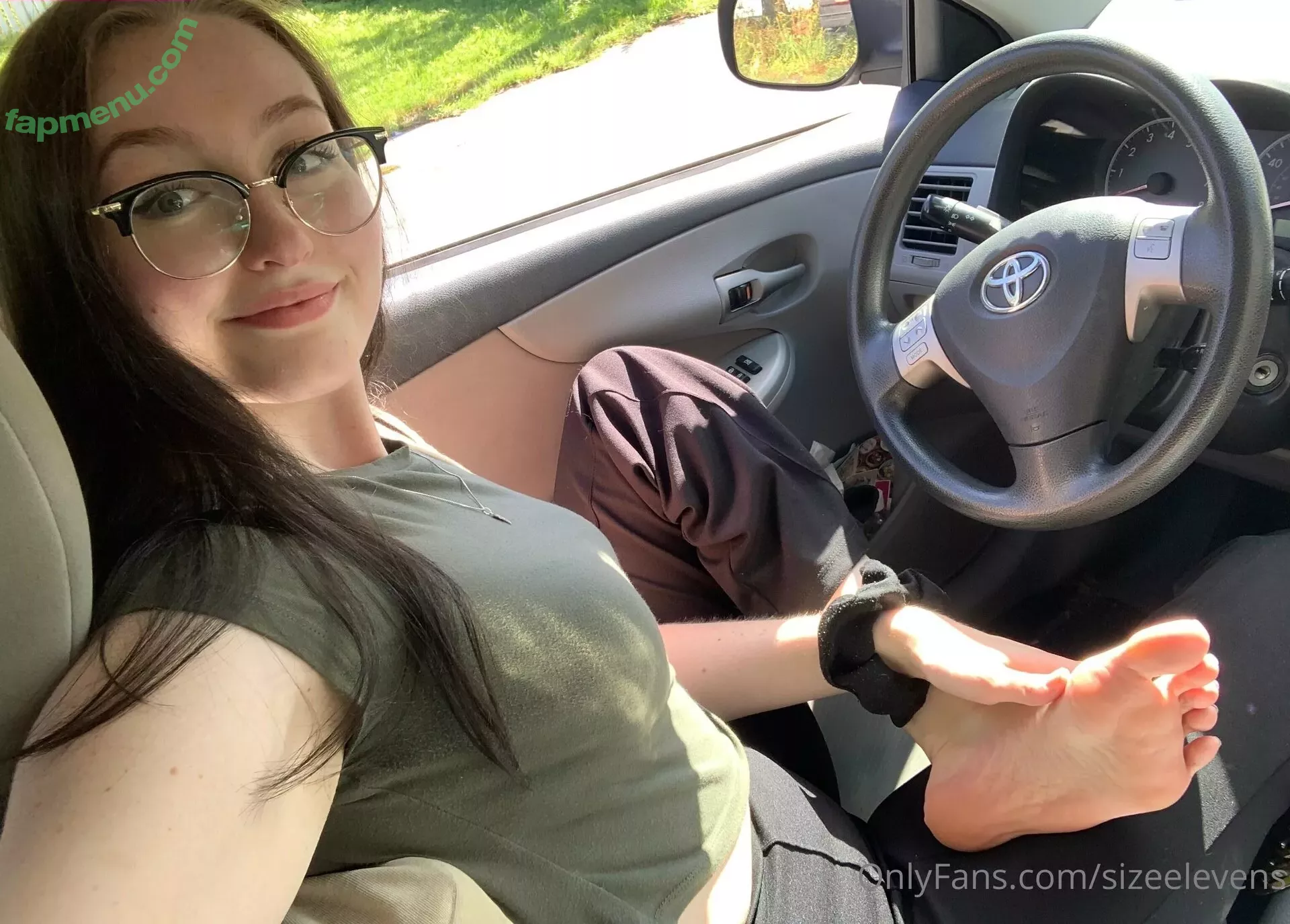 Sizeelevens nude photo #0304 (robinharrisjr)