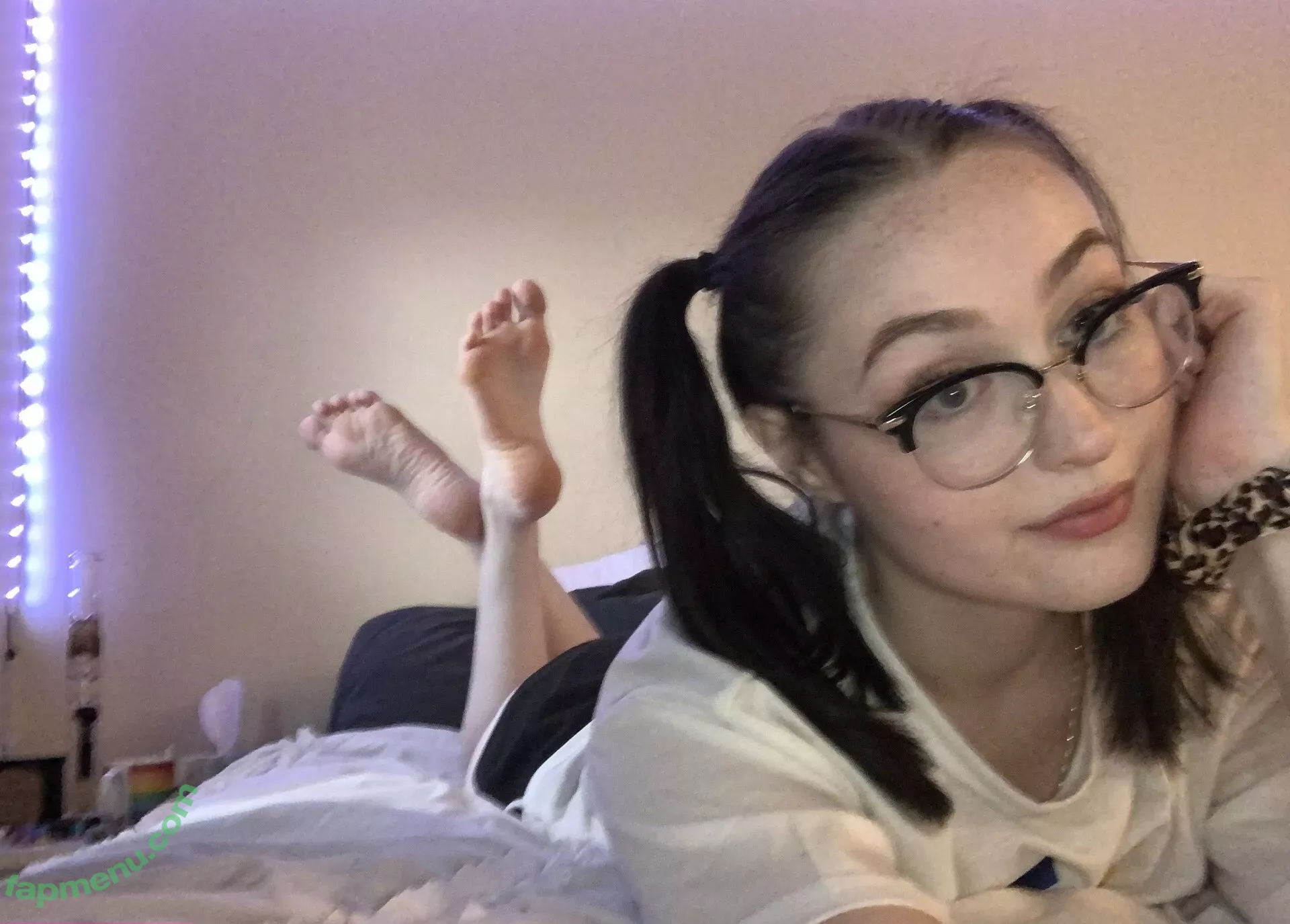 Sizeelevens nude photo #0365 (robinharrisjr)