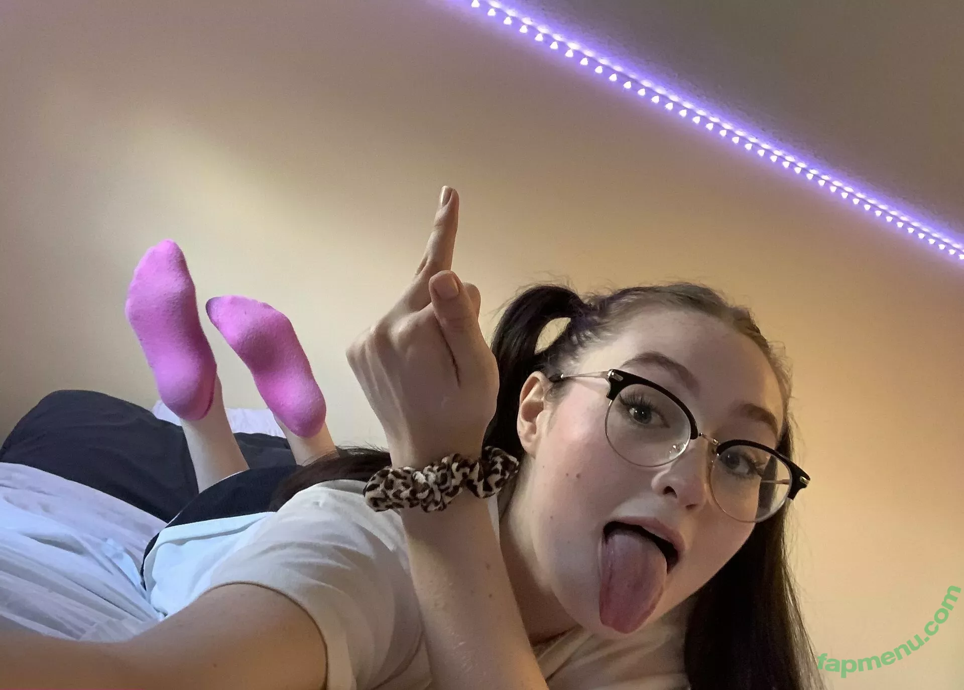 Sizeelevens nude photo #0375 (robinharrisjr)