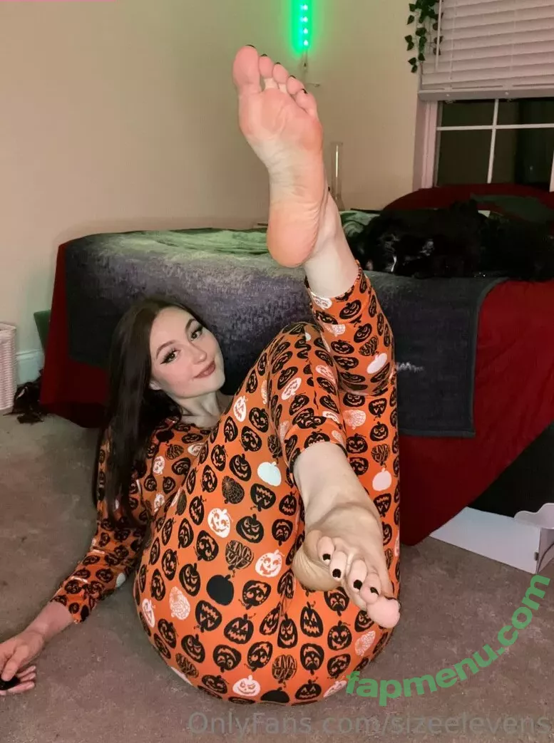 Sizeelevens nude photo #0385 (robinharrisjr)