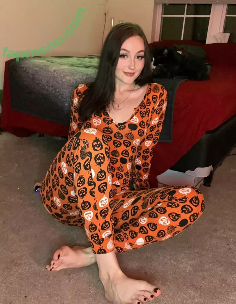 Sizeelevens nude photo #0398 (robinharrisjr)