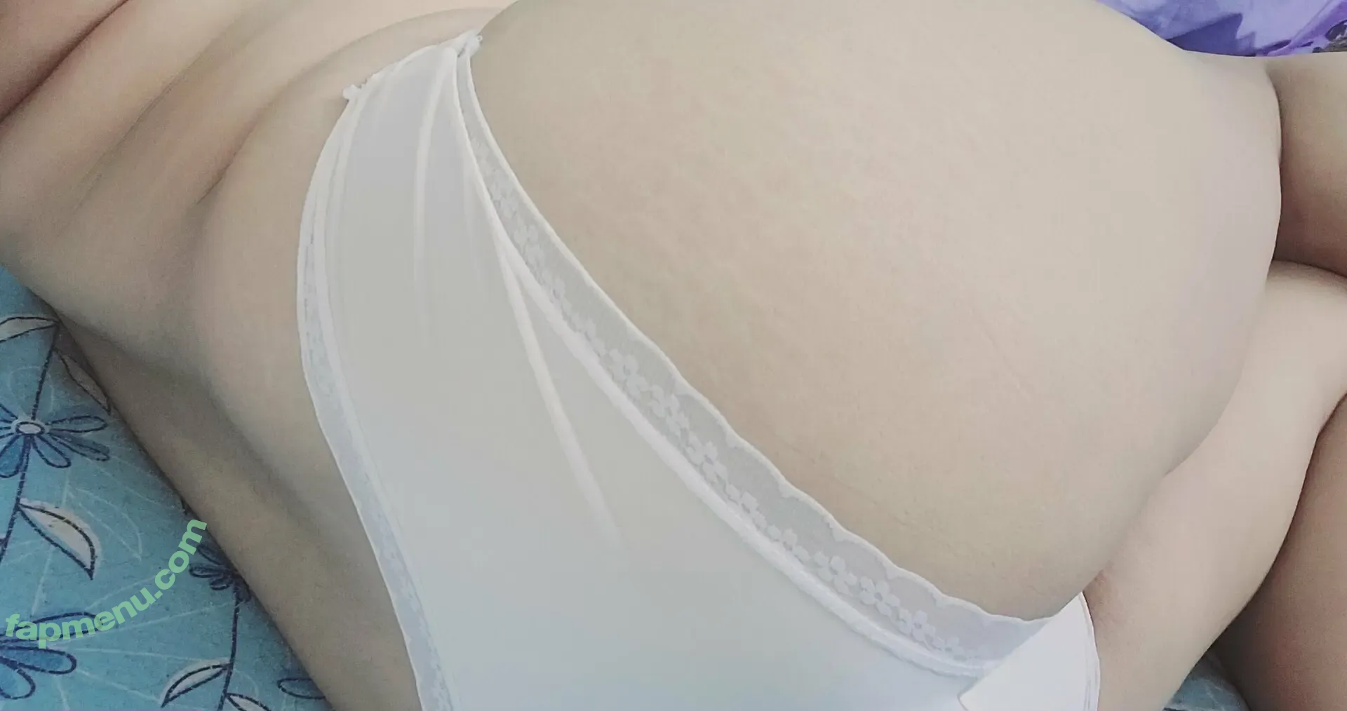 sizzlingsophz nude photo #0001 (sizzling_sophz)