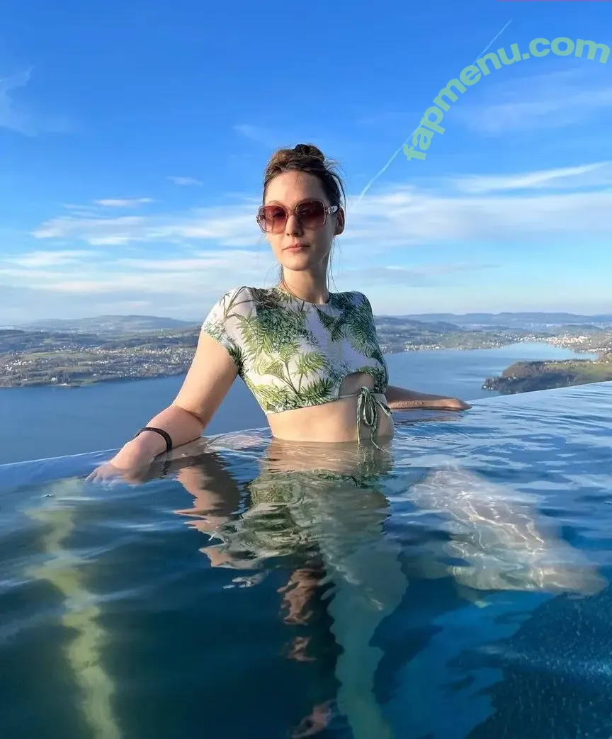 Sjokz nude photo #0011 (Eefje Depoortere / eefjah)