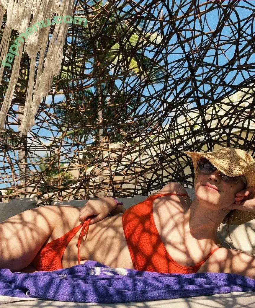 Sjokz nude photo #0243 (Eefje Depoortere / eefjah)