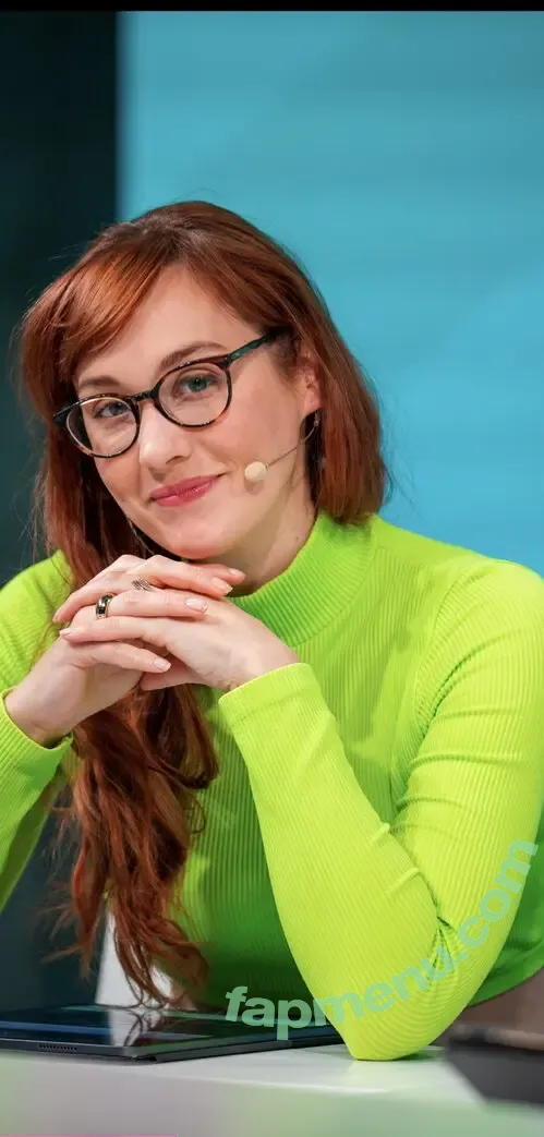 Sjokz nude photo #0276 (Eefje Depoortere / eefjah)