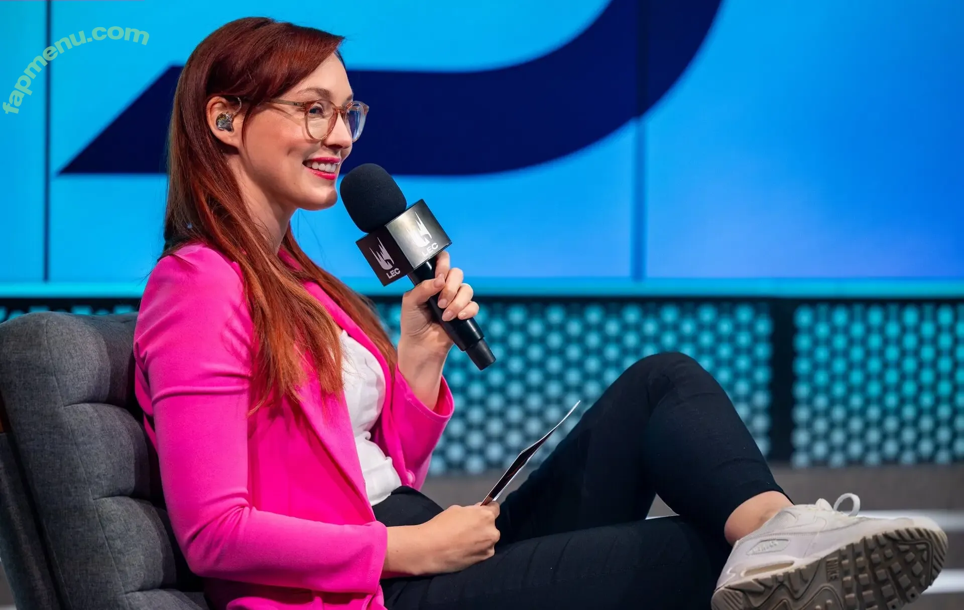 Sjokz nude photo #0362 (Eefje Depoortere / eefjah)