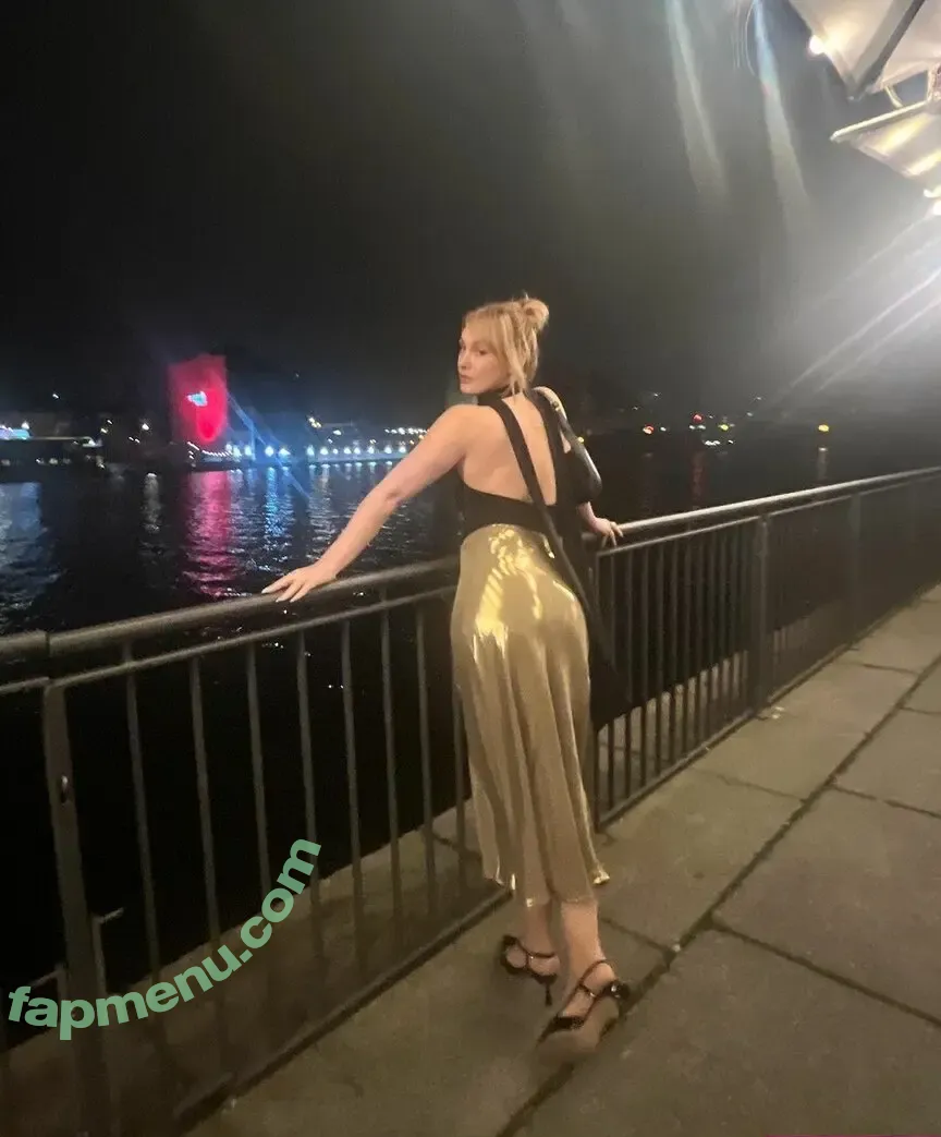 Sjokz nude photo #0944 (Eefje Depoortere / eefjah)