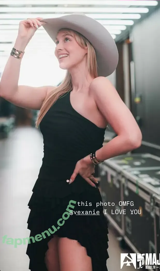 Sjokz nude photo #1491 (Eefje Depoortere / eefjah)