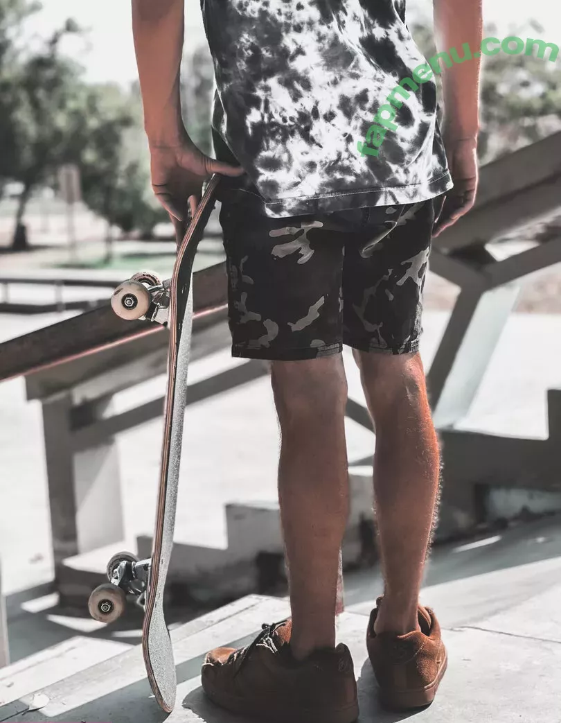 skaterrboi nude photo #0042 (skaterrboyy20)