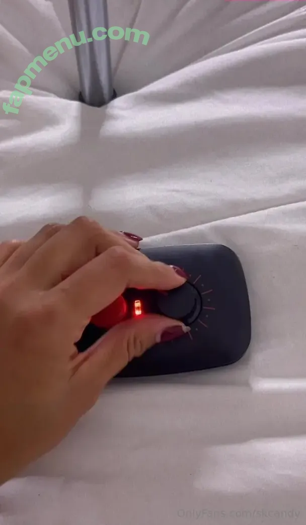 skcandy nude photo #0029 (skullcandy)