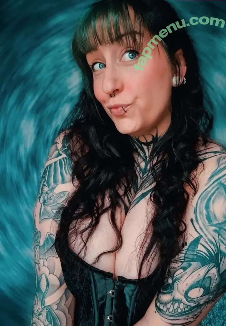 Skelli nude photo #0210 (skelli_ontour)
