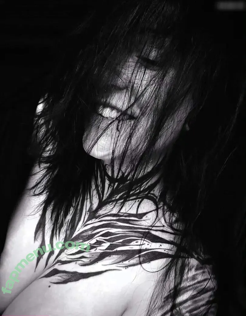Skelli nude photo #0226 (skelli_ontour)