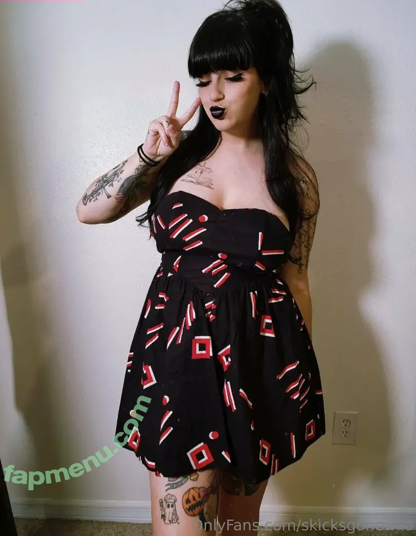 skicksgonewild nude photo #0014 (skicksgonewild)