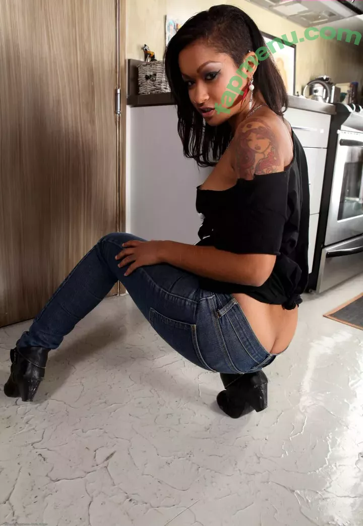 Skin Diamond nude photo #0419 (Madame Skin / rayjoycat / skindiamond)