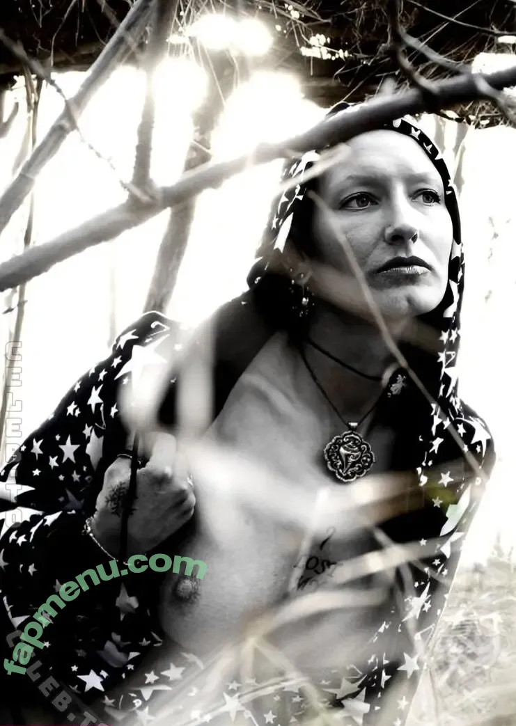 Sklavin Meehr nude photo #0097 (meehr.kunstwerk)