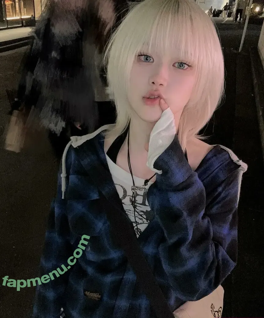 skr_u_ nude photo #0002 (skr_u_)
