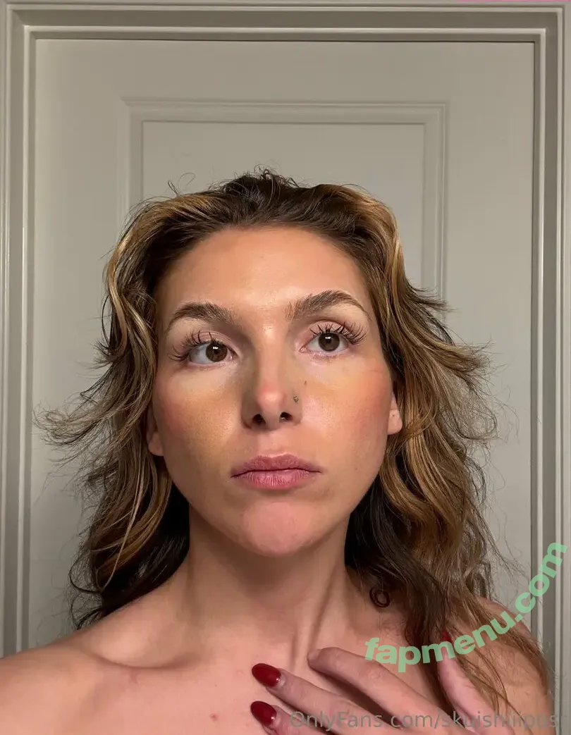 skuishiiiposr nude photo #0039 (skuishiiiposr)