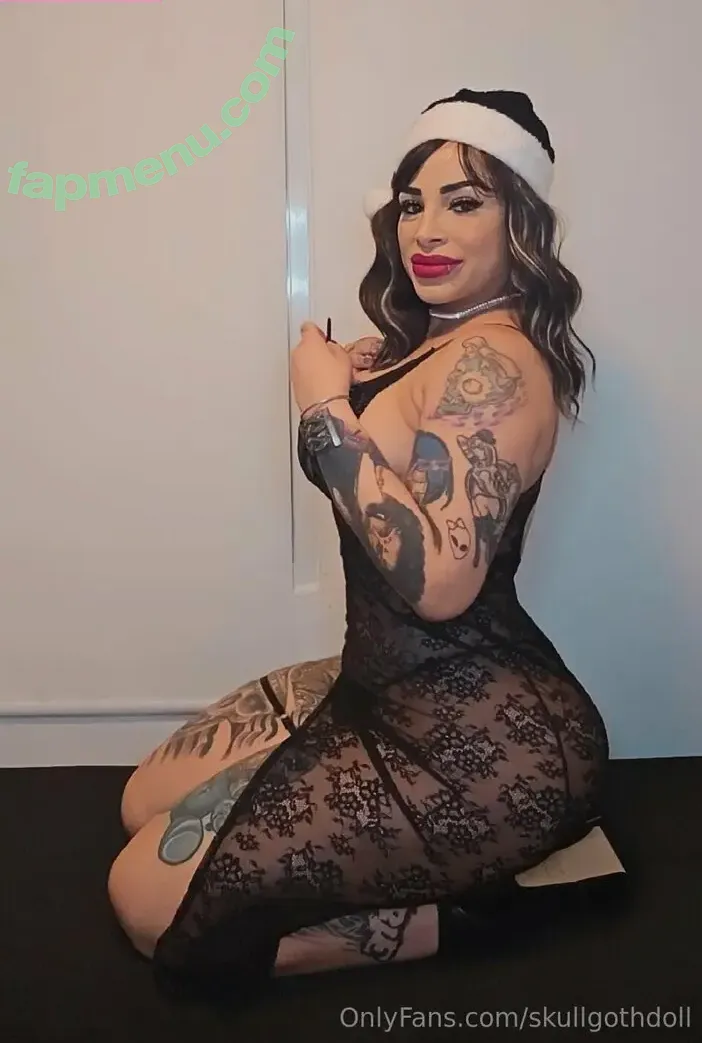 skullgothdoll nude photo #0008 (skullgothdoll)