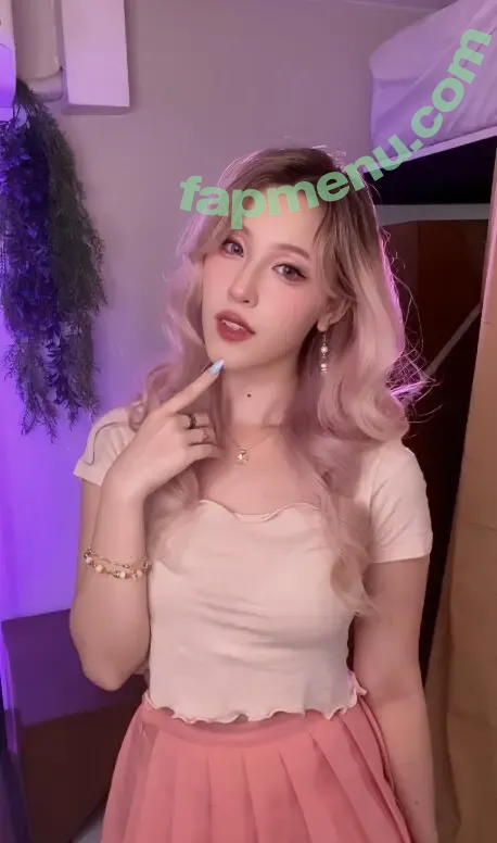 Skwid nude photo #0055 (Skwidcosplay)