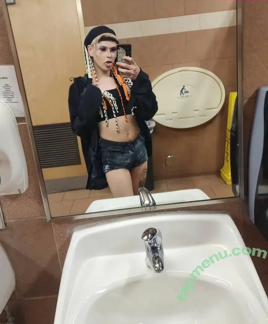 Sky Burrito nude photo #0007 (burritoirl / skyburrito)