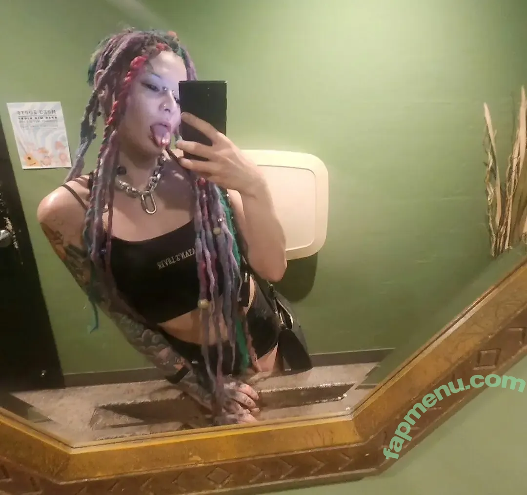 Sky Burrito nude photo #0011 (burritoirl / skyburrito)
