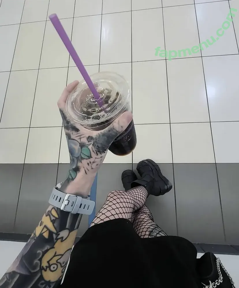 Sky Burrito nude photo #0058 (burritoirl / skyburrito)