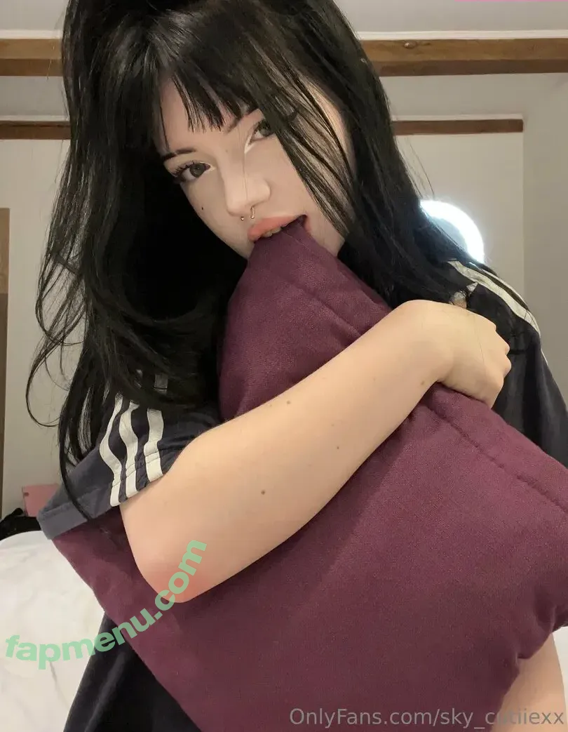 sky_cutiiexx nude photo #0005 (sky_cutiiexx)