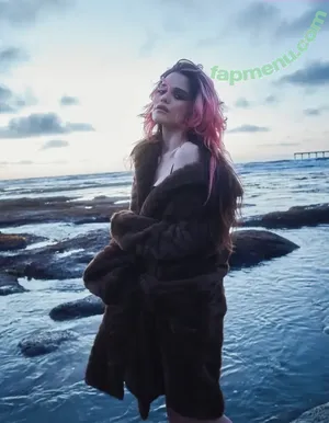 Sky Ferreira / skyferreira nude photo #0041