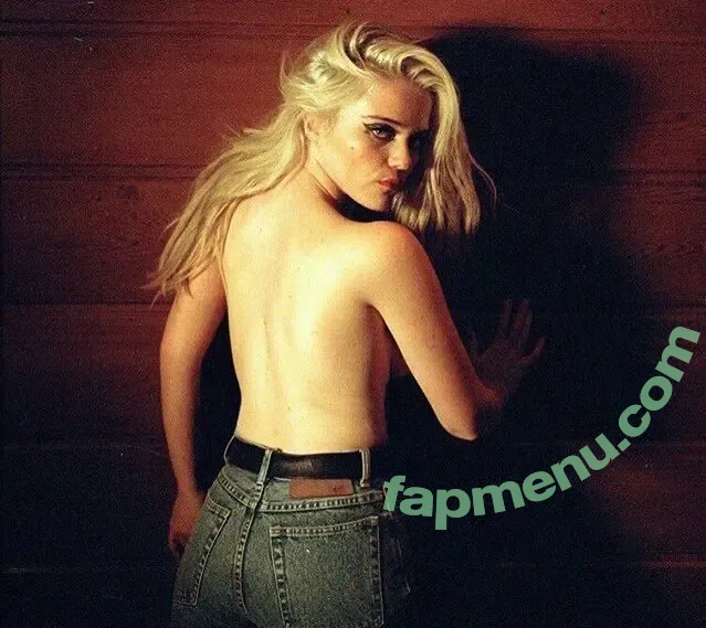 Sky Ferreira nude photo #0005 (skyferreira)