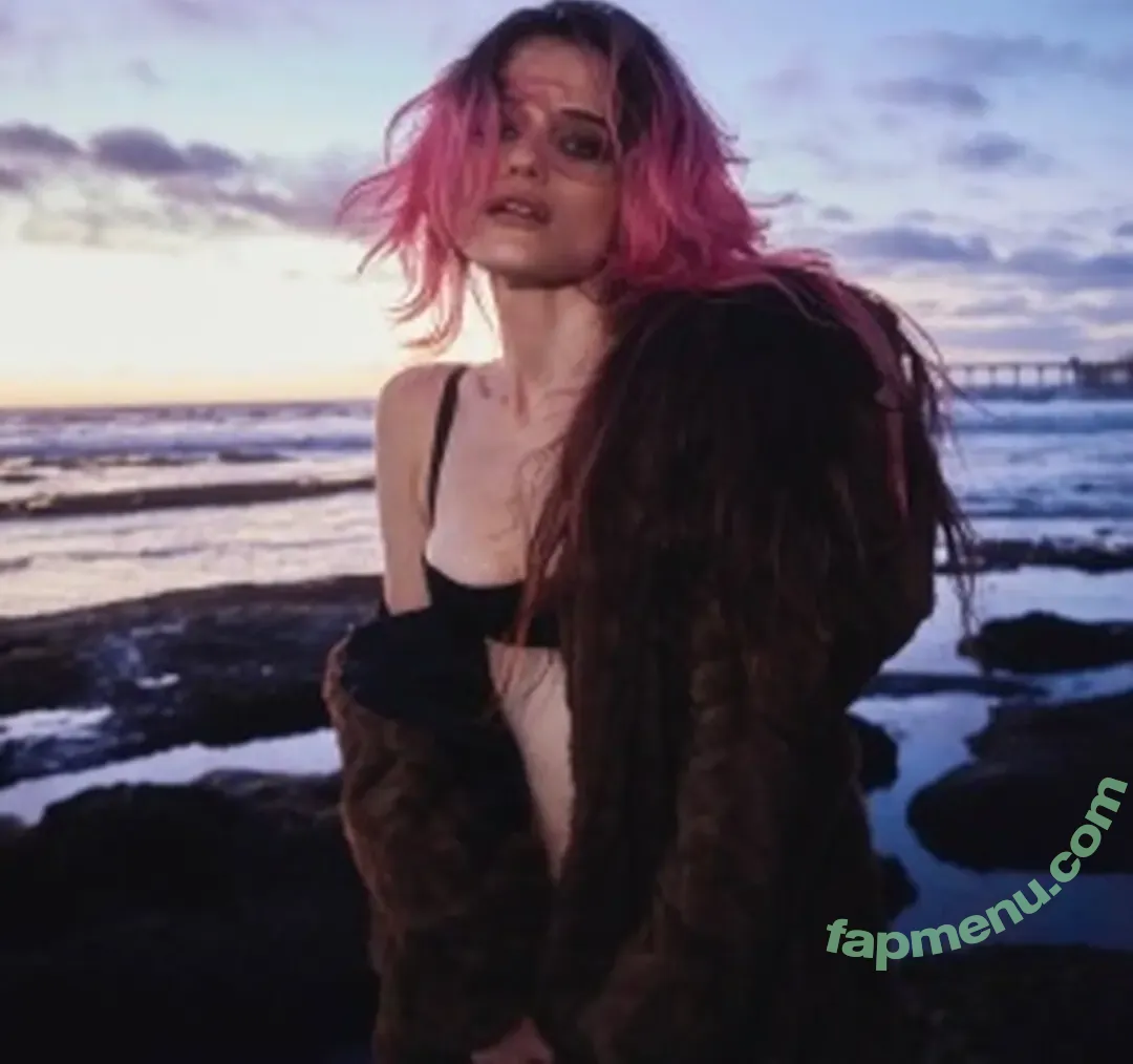 Sky Ferreira nude photo #0043 (skyferreira)