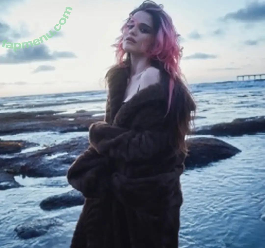 Sky Ferreira nude photo #0049 (skyferreira)