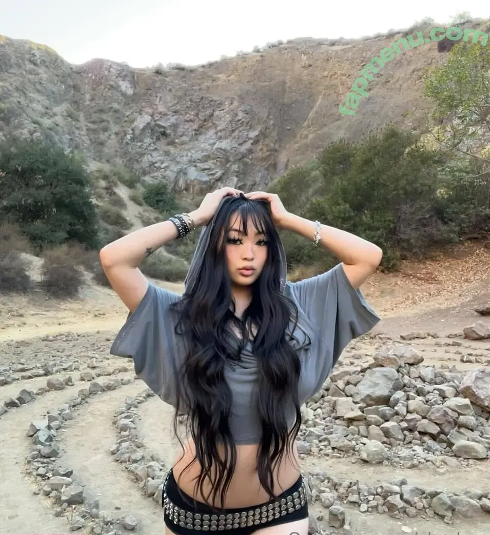 sky_larr nude photo #0007 (sky_lar_)