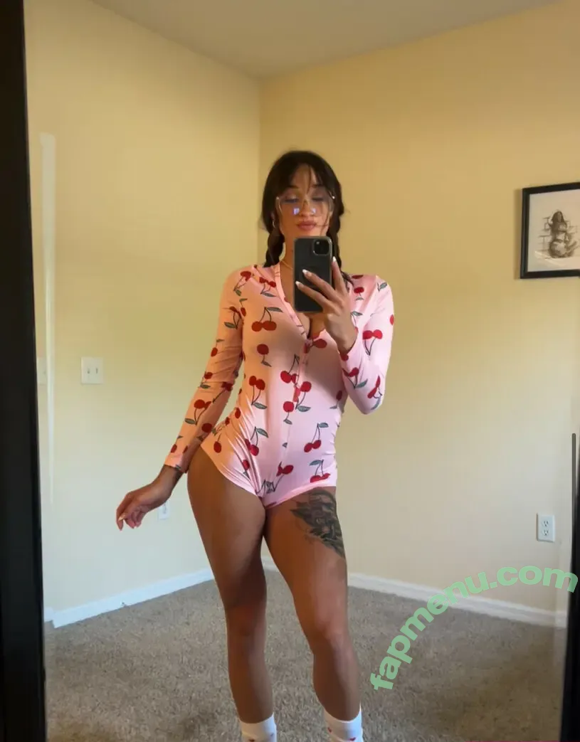 Sky Sylver nude photo #0002 (skybrixo / skysylverr / skysylverx)