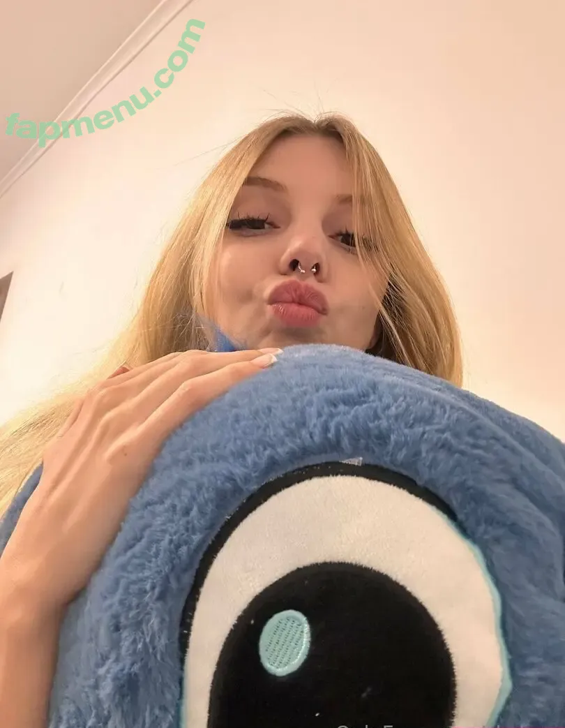 skybon nude photo #0032 (skybon)