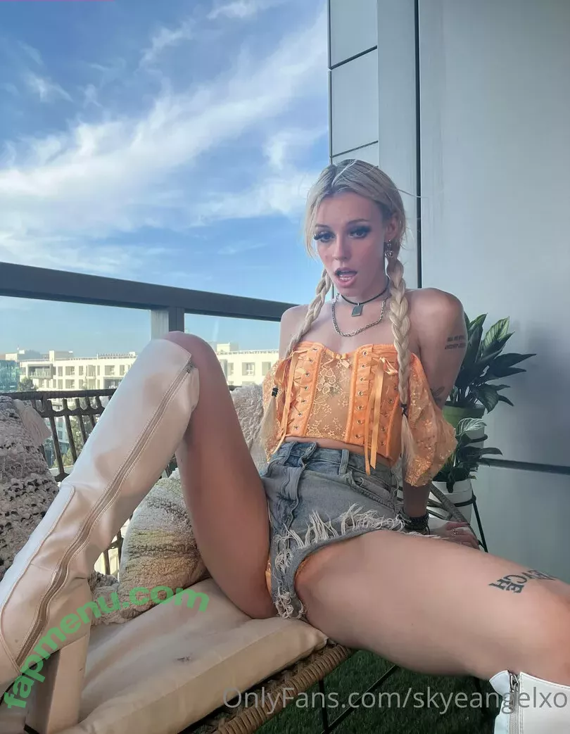 skyeangelxo nude photo #0102 (skyeangelxo)