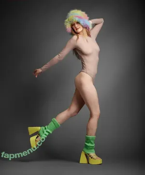 skyebarryblast / lulutrxie nude photo #0001