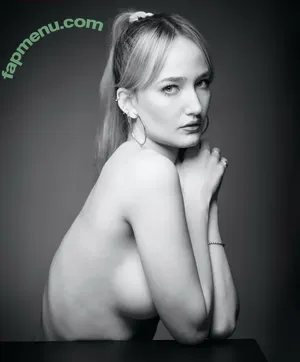 skyebarryblast / lulutrxie nude photo #0005