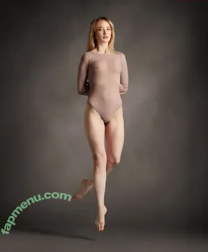 skyebarryblast / lulutrxie nude photo #0008